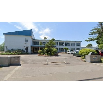 柏小学校まで1651m