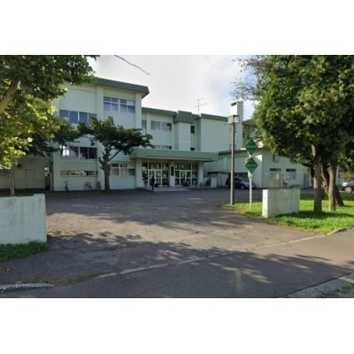 和光小学校まで701m