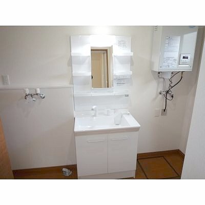 UT内のシャンドレと灯油ボイラーも交換済です。