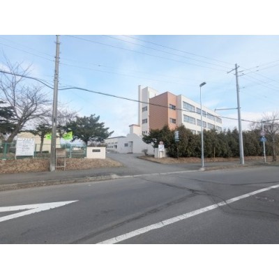 千歳市祝梅小学校まで607m