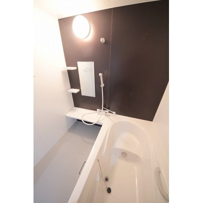 ※同タイプの別のお部屋の内装写真になります