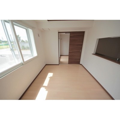 ※同タイプの別のお部屋の内装写真になります
