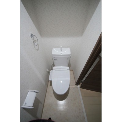※同タイプの別のお部屋の内装写真になります