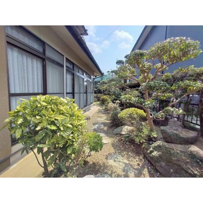 detached この地域の土地参考価格
長崎県佐世保市皆瀬町81番地2