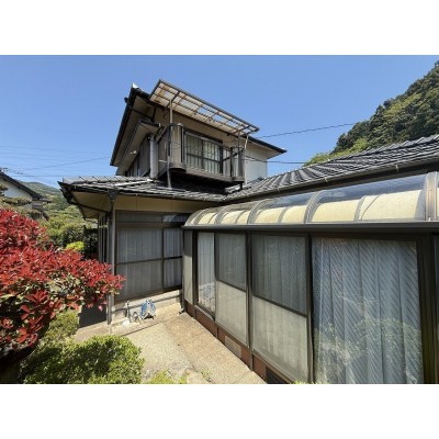 detached この地域の土地参考価格
長崎県佐世保市皆瀬町81番地2