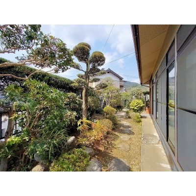 detached この地域の土地参考価格
長崎県佐世保市皆瀬町81番地2