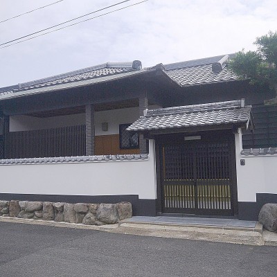 外玄関前