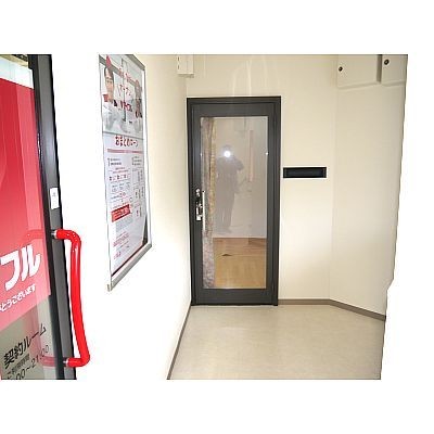 2F店舗入り口ドア