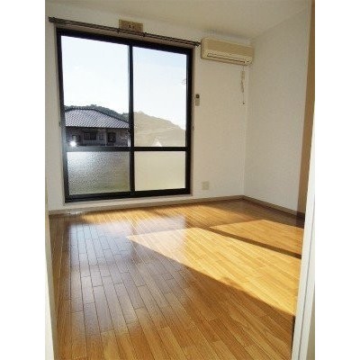 6帖の洋室☆エアコン付♪