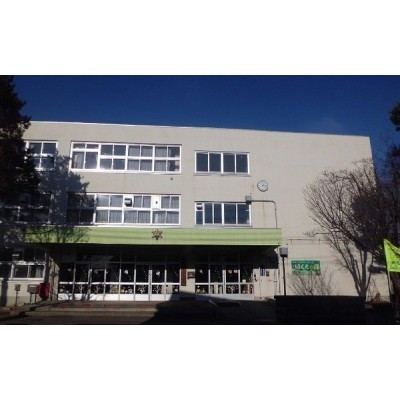 札幌市立北都小学校まで696m