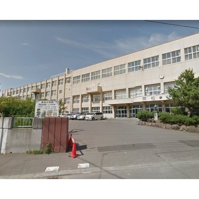 富丘小学校まで1600m