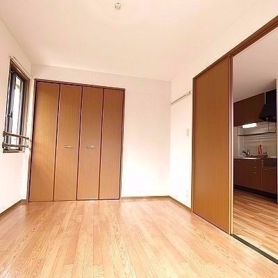 ☆DK横の洋室☆リビングとしても使えます☆