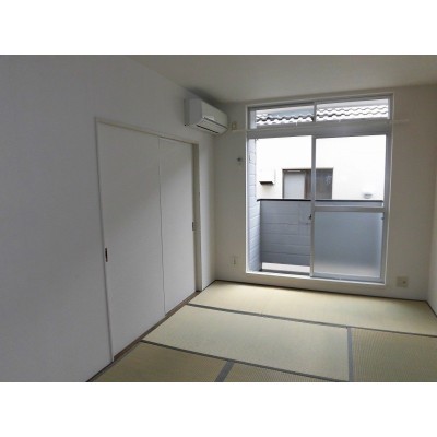 実際のお部屋とは異なることがあります。
