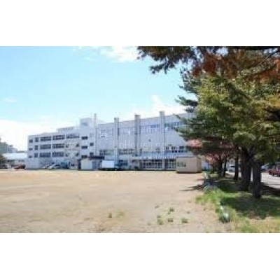 澄川西小学校まで2325m