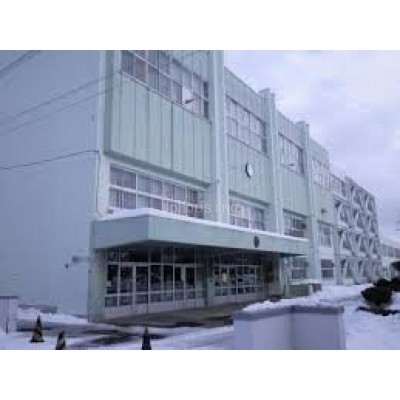藻岩北小学校まで349m