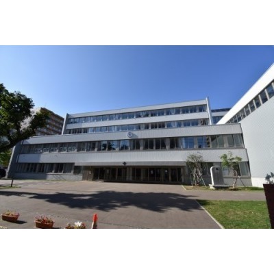 中央中学校まで1294m