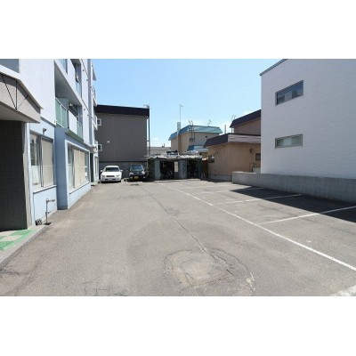 建物前敷地