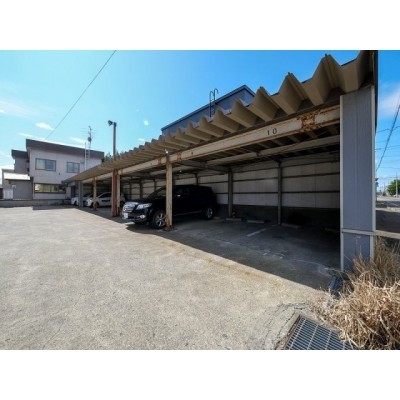 一番人気の屋根付き駐車場。