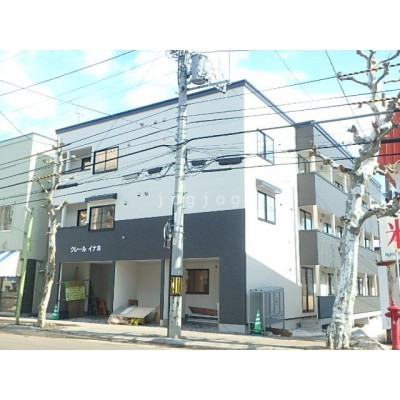 建築中