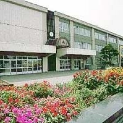 信濃中学校 徒歩1分