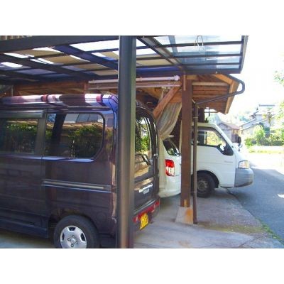 事務所の下が駐車場