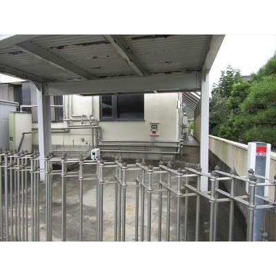 東側 駐車場