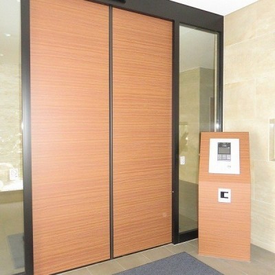 (H28年7月撮影)モニター付きオートロックで安心です。