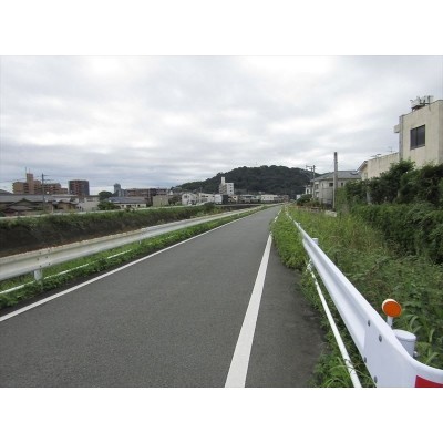 東側 前面道路