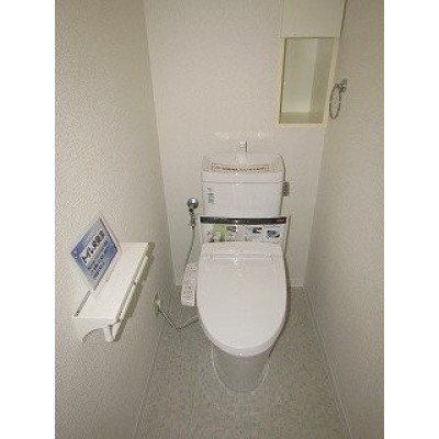トイレ新設。新品なので清潔で安心です。(R1年11月撮影)
