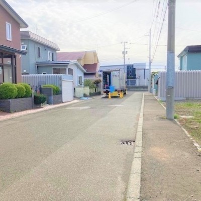 南東側8m公道