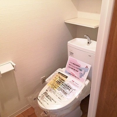 トイレも新品です。