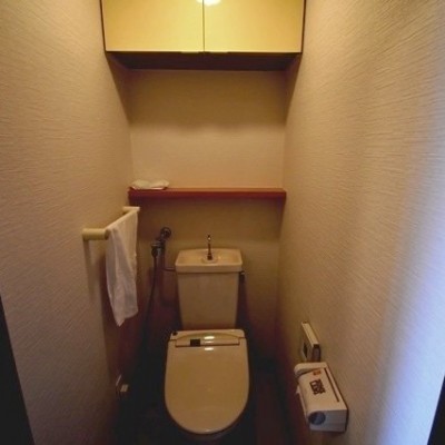 トイレは温水洗浄便座で快適♪