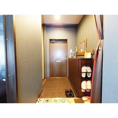 シューズボックスがあり、収納力のある玄関。