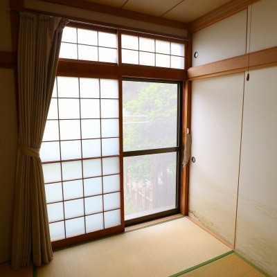 1階6畳和室☆押入あり!こちらもお庭が見えます◎
