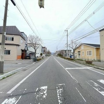 前面道路☆こちらは白楊通です◎