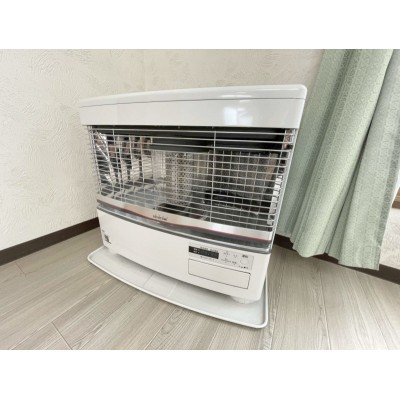 1階リビングの灯油FFストーブです。