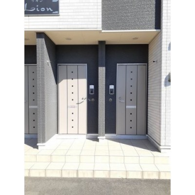 毎日通るエントランスはこのようになっています