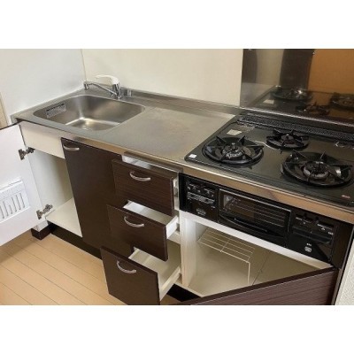 コンパクトなキッチンで掃除もラクラク