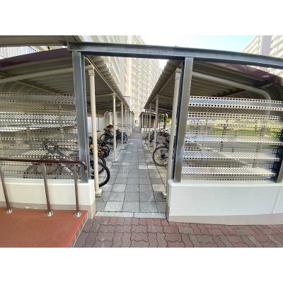 屋根付き駐輪場
