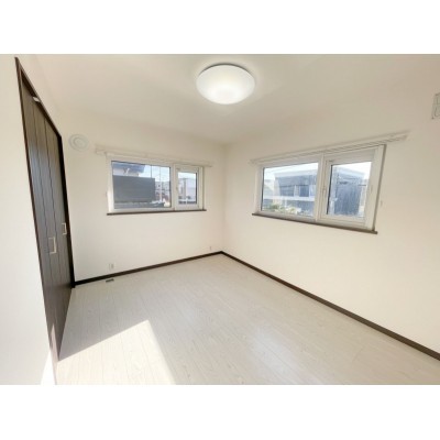 2階洋室 8帖
