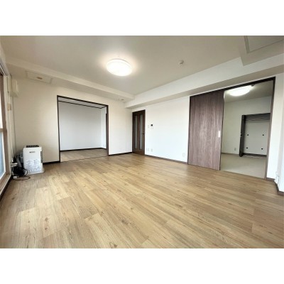 洋室2部屋が接しています。