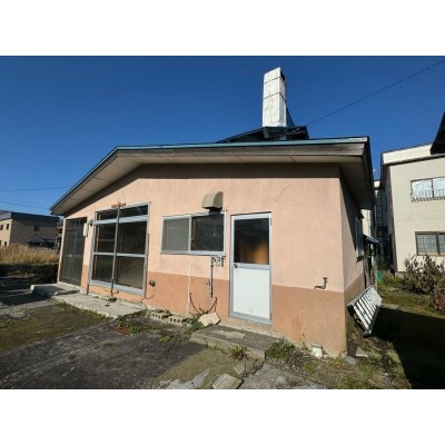 detached この地域の土地参考価格
北海道余市郡余市町富沢町3丁目8-2、8-4
