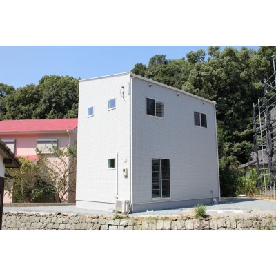 白を基調としたオシャレな外観に仕上がりました!