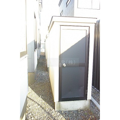 各世帯専用の物置が御座います☆