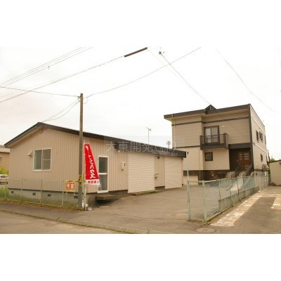 ★140坪の敷地に、趣味・事業用途に適した建物が付いています。