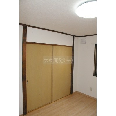 ★各室の収納も充実しています。照明器具も完備。
