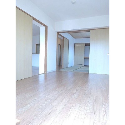 ベランダから見た室内