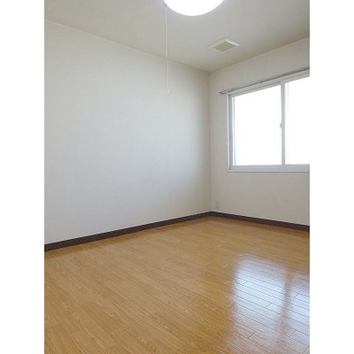 洋室 【6帖】