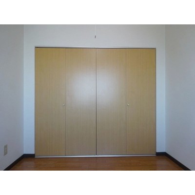 玄関側洋室 クローゼット