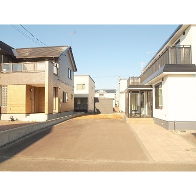 駐車場5台+家庭菜園スペースがあり!